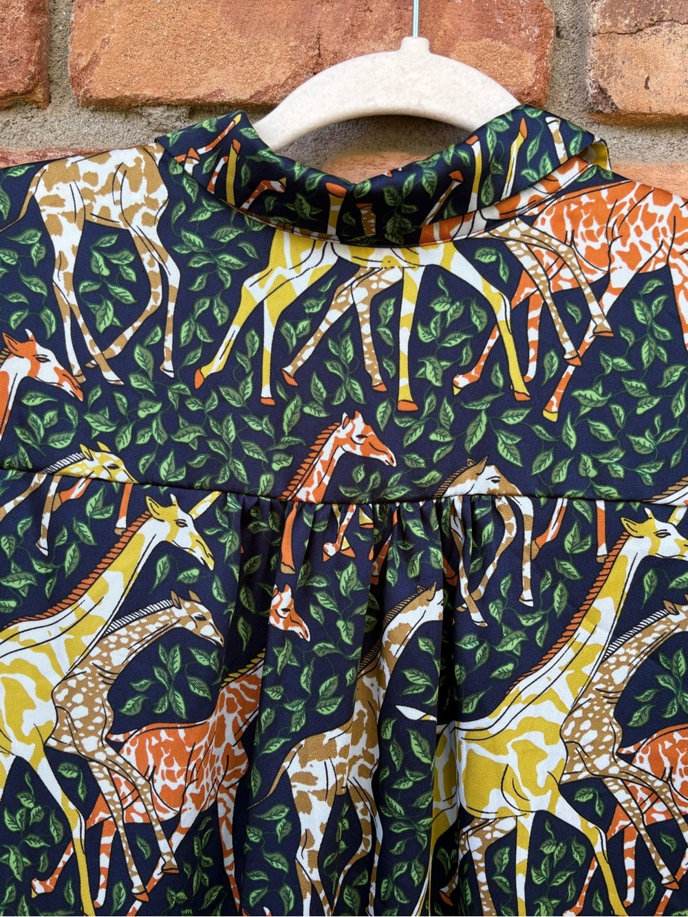 J. Crew Giraffe Print Ruffled Medium - Picture 4 of 9
